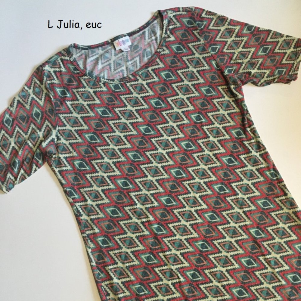 L Lularoe Julia sheath dress, diagonal diamonds